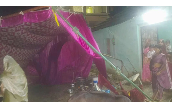 घर में घुसी तेज रफ्तार कार, पंडाल को तोड़ने हुए कई लोगों को रौंदा