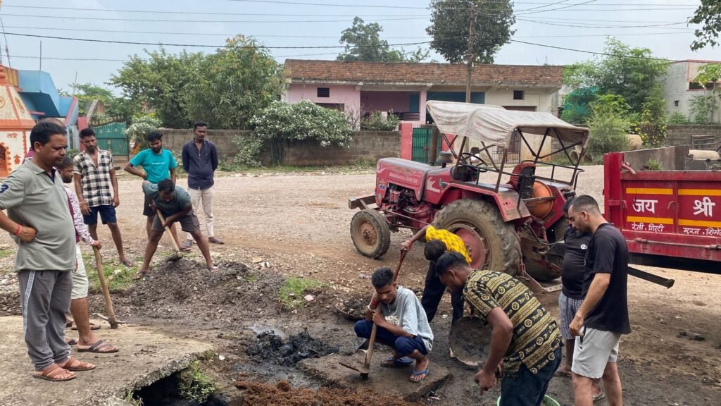 सकरी पंचायत में नवरात्र पर्व को लेकर चला स्वच्छता अभियान